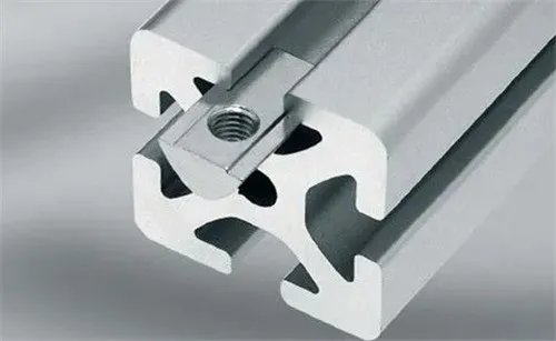 铝合金框架怎样拼接