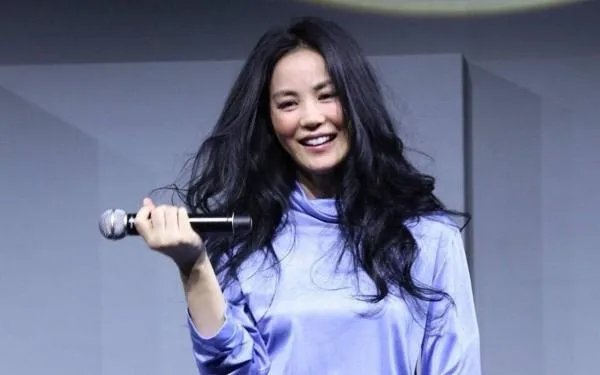 王菲在娱乐圈为什么特别的受欢迎?