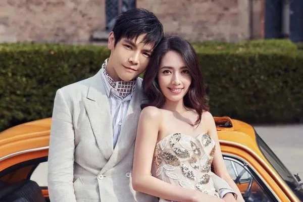 向太官宣郭碧婷怀孕,怀个孕热搜第一,这家人有多爱出风头?