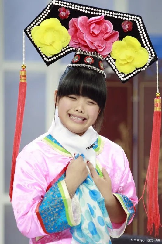 王莎莎已经28岁了,现在的她与儿时的她长相差距大吗?