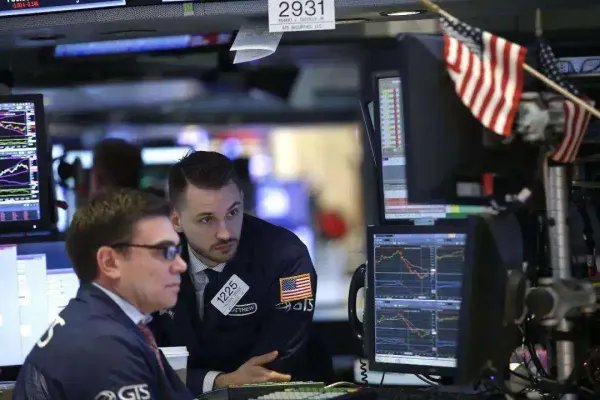 美国三大股指全线下跌,道指创年内新低,发生了什么?