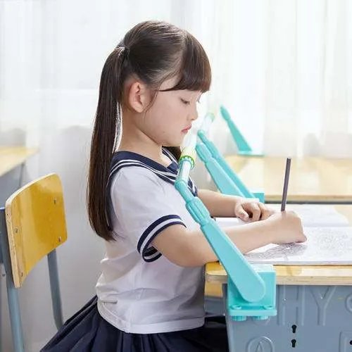 一年级小学生记事本堪比摩斯密码,一年级小学生要怎样学习写字?