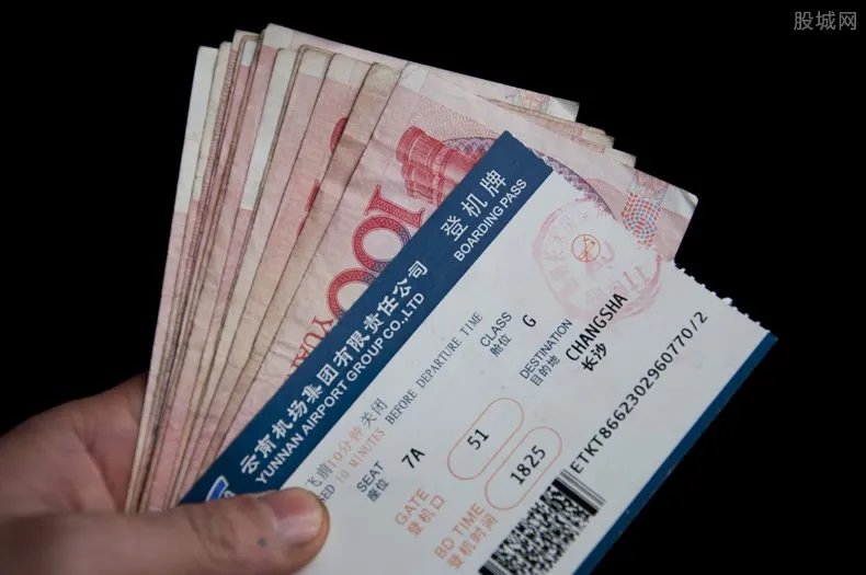天价回国机票破25万元 民航局进行核实调查