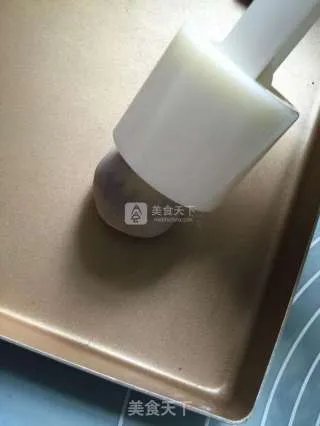 紫薯冰皮月饼