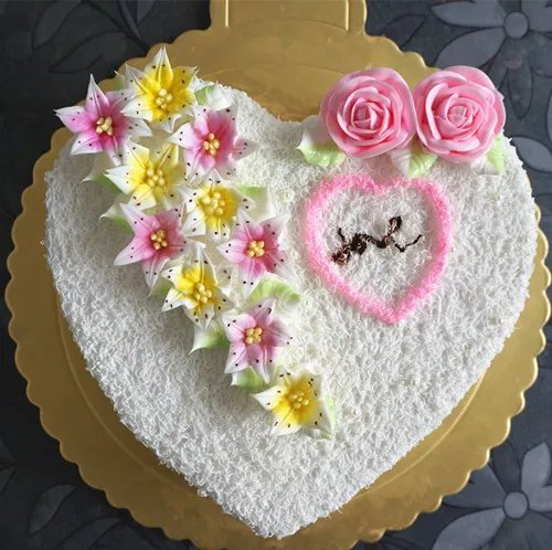 婚礼蛋糕店品牌有哪些 定制婚礼蛋糕要注意什么