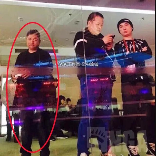《英雄联盟》的主播小智到底长什么样子?有没有真实的照片?