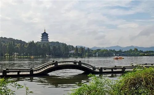 2018旅拍婚纱照图片精选 旅拍婚纱照著名景区推荐