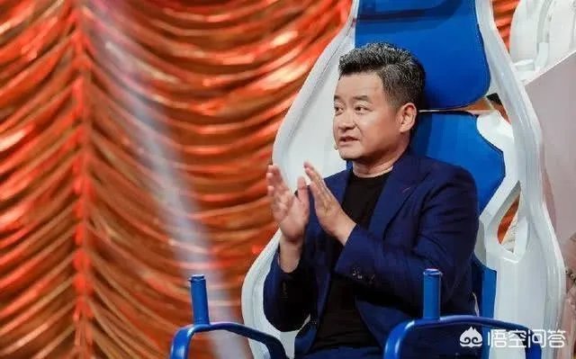 央视著名主持人李佳明,为何最近很少出现了?