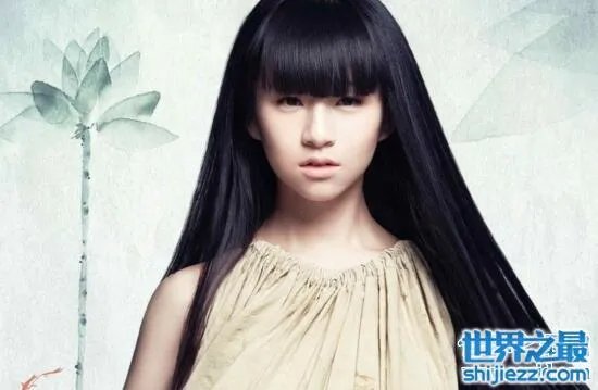 揭秘小彩旗男友是谁,14岁就谈恋爱直呼老公