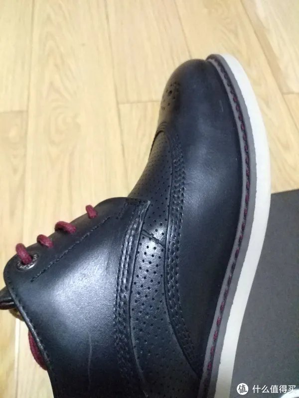 买鞋狂魔匠 篇一:斯凯奇+Rockport 男鞋 晒单*尺码建议*买小了半码的感觉