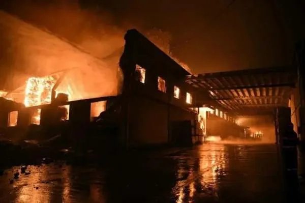 吉林长春“7·24”重大火灾事故已造成15人死亡,谁该为此次事故负责?