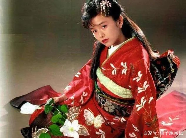叶蕴仪是如何从一个“糖瓷娃娃”变成“玉奶奶”的?