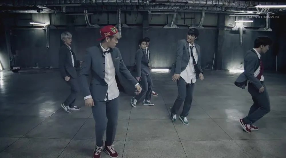 咆哮剧情版mv解析(EXO《咆哮》到底多厉害)
