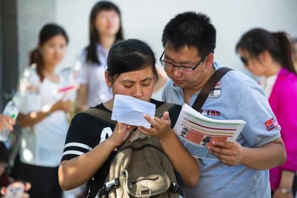 宋祖儿推荐AI志愿助手,填报志愿到底有多重要?