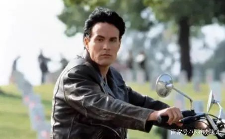 这六位明星都是因为拍戏时意外去世,你知道都是谁吗?