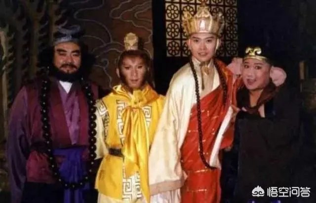 《新倚天屠龙记》慢镜头手法和《西游记后传》一个动作放三遍手法有什么看点?