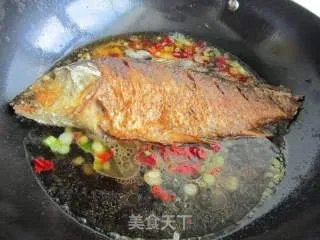 皮馕烧鲤鱼