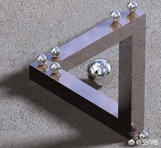 上联:阿发狗,旺财狗,戊戌狗,三狗开泰。如何对下联?