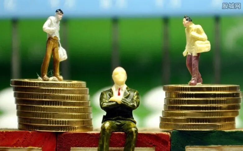 现金白卡额度一般是多少 现金白卡逾期会怎么样？
