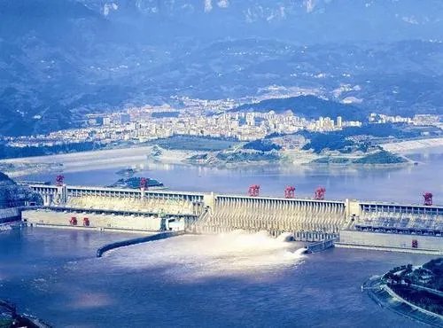 今年入讯以来最大洪水抵达三峡,三峡能撑得住吗?