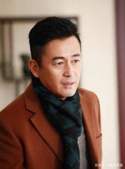 为娶张歆艺丢弃原配,与儿子闹翻的王志飞,后来怎样?