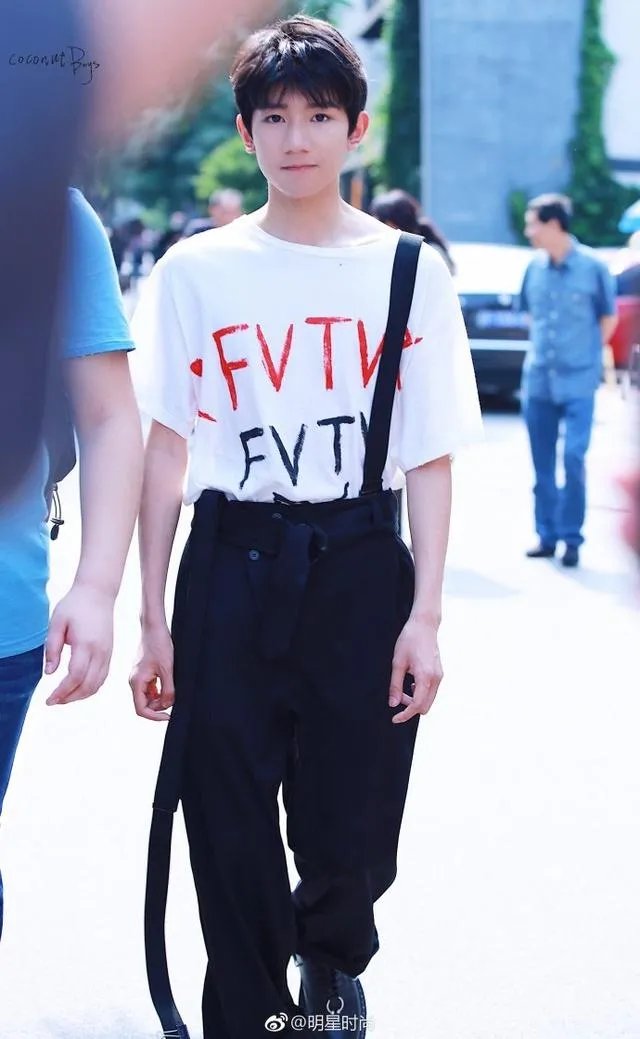 YHboys与TFboys你更喜欢那个组合?