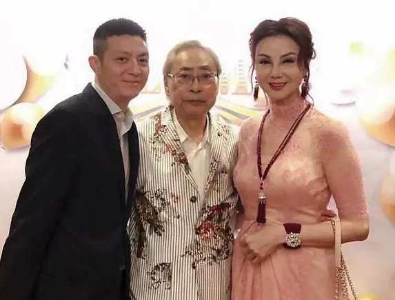 与林建岳离婚25年,谢玲玲为何会感谢婆婆呢?