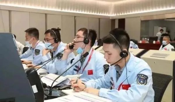 “北京明白”目前9位都是90后,这个团队的工作人员各个都负责什么?