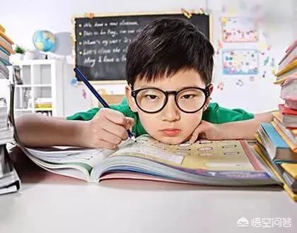 高三,和班主任吵架,桌子被撤了,想去小班,你们觉得我无理取闹么?