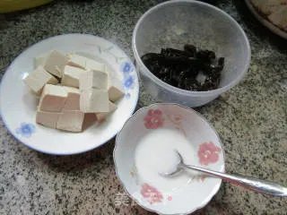 黑木耳烧豆腐