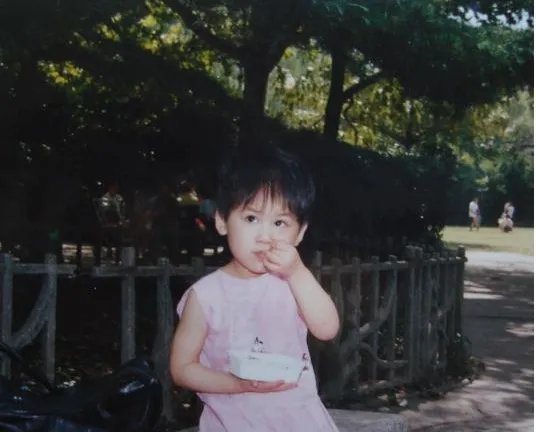 黄圣依小时候长什么样子?