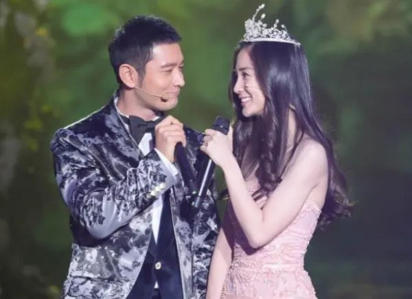 网曝黄晓明杨颖降价卖豪宅,两人的感情是否出现了问题?