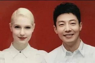 撒贝宁妻子旧照曝光,两个人是怎么相识相爱的