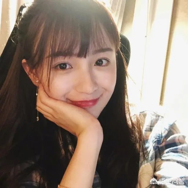 斗鱼二珂又发新专辑了,为什么她之前在熊猫没有火起来?