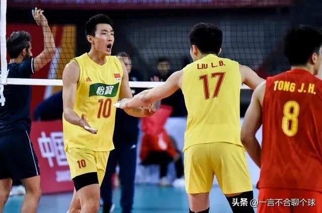 中国男排0:3完败伊朗仍晋级半决赛,如何评价两队全方位差距?