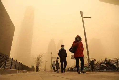 内蒙古包头因沙尘紧急停课,为何北方沙尘暴如此严重?