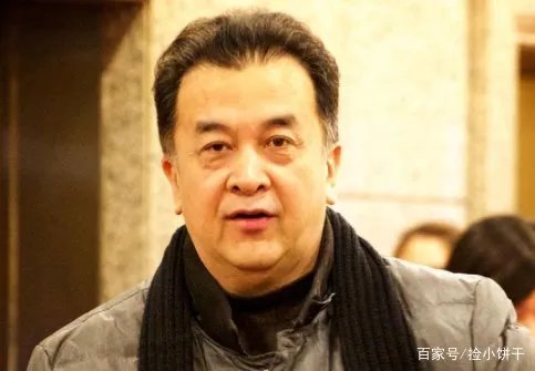 黄宏上午被免职,下午就被带走,如今多年过去了他过得怎么样?