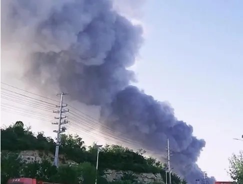 山东淄博一化工厂爆炸发生大火,现场情况如何?