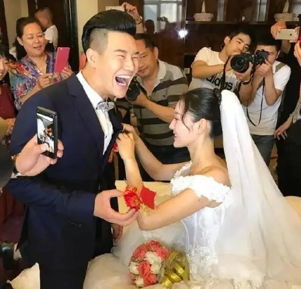 饰演《小兵张嘎》中嘎子结婚了?他的老婆是谁?