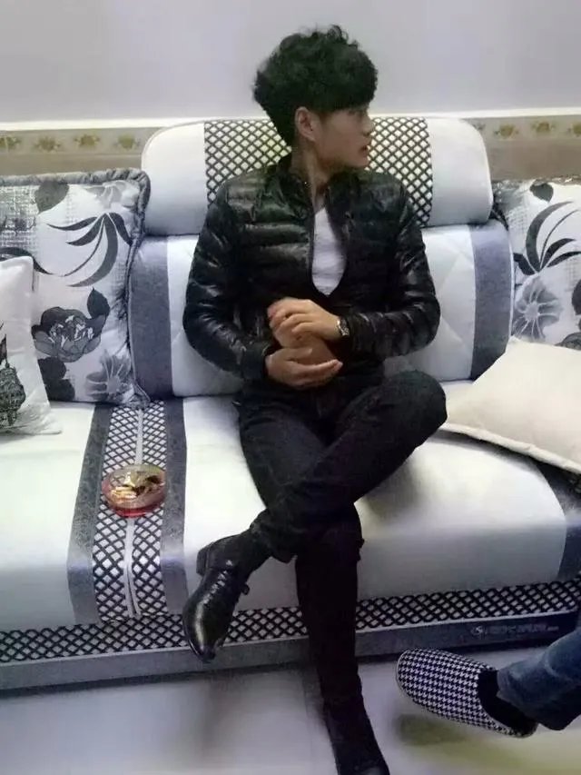 《英雄联盟》的主播小智到底长什么样子?有没有真实的照片?
