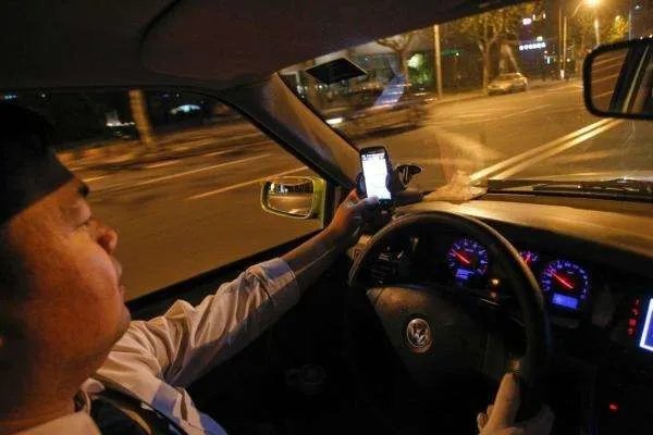 印度女生上海打车30公里收费750元,在陌生的地方打车需要注意哪些问题?