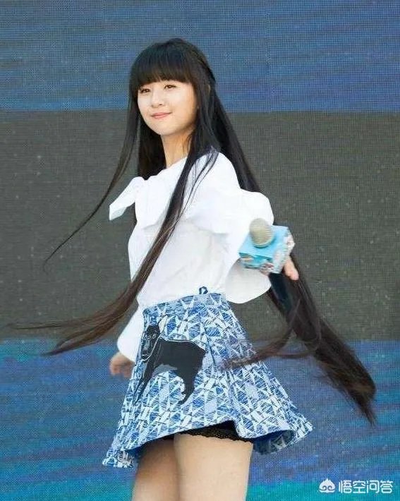曾经在春晚舞台惊艳众人的小彩旗,现在怎么样了?