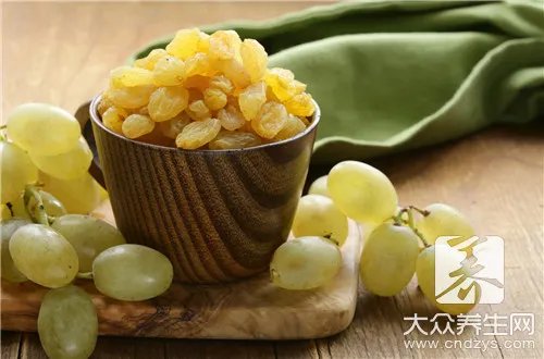 葡萄干泡酒的功效与作用