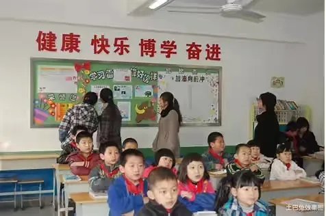 小学女教师两个月升副校长,这其中有隐情吗?