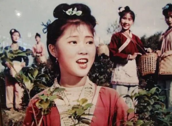 唱山歌词曲
