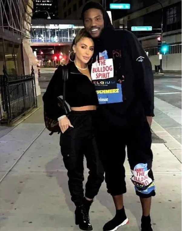 NBA比斯利前妻近照曝光,身材颜值不输卡戴珊,单身富婆魅力有多大?
