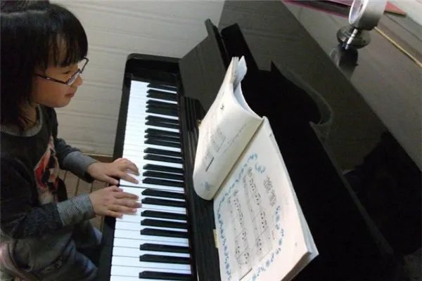 钢琴培训机构加盟排名:掌门陪练上榜,柏斯琴行第四