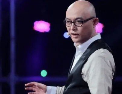 孟非不听劝告坚持爬山,结果导致病情严重,他怎么突然病倒了?