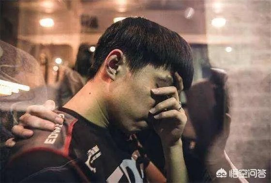 你如何看待有网友说:厂长当年对WE已经仁至义尽了,微笑被打退役是因为一款手游?