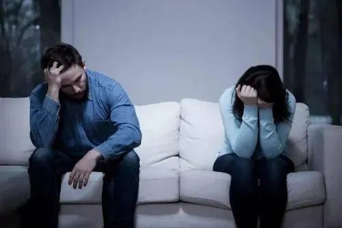 四十岁女人离婚了一个人过好吗 四十岁女人离婚了还要不要再婚